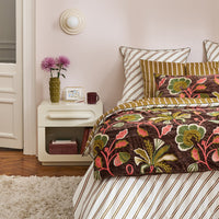 Table de chevet Newick ivoire – mise en ambiance chambre