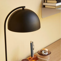 Form table lamp