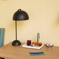 Form table lamp