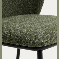 Chaise Avena vert foncé en chenille, vue de détail assise