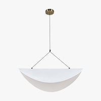 Suspension Fukui blanc et laiton brossé – vue de trois quarts