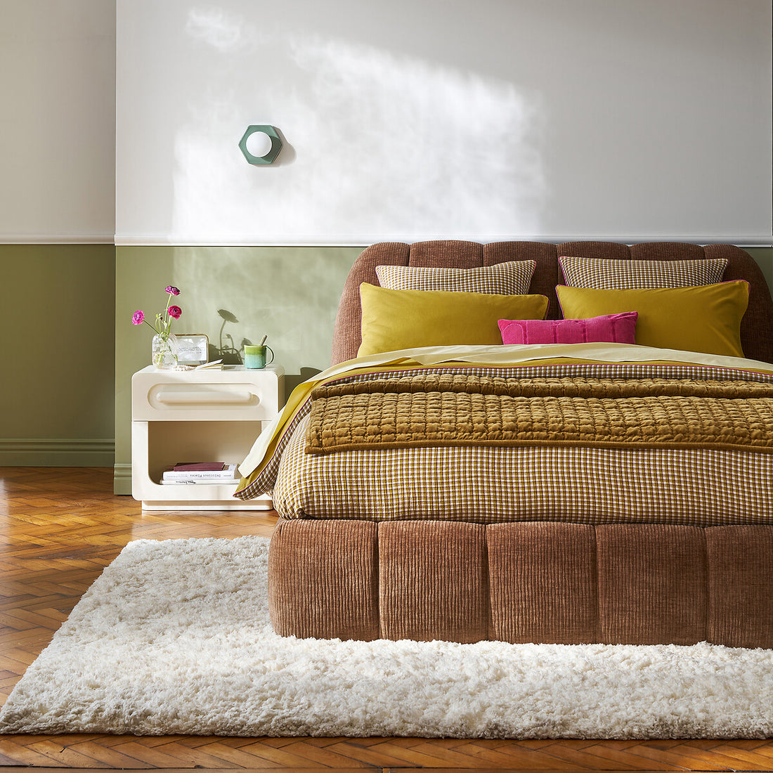 Lit coffre Noma marron chocolat – mise en ambiance chambre