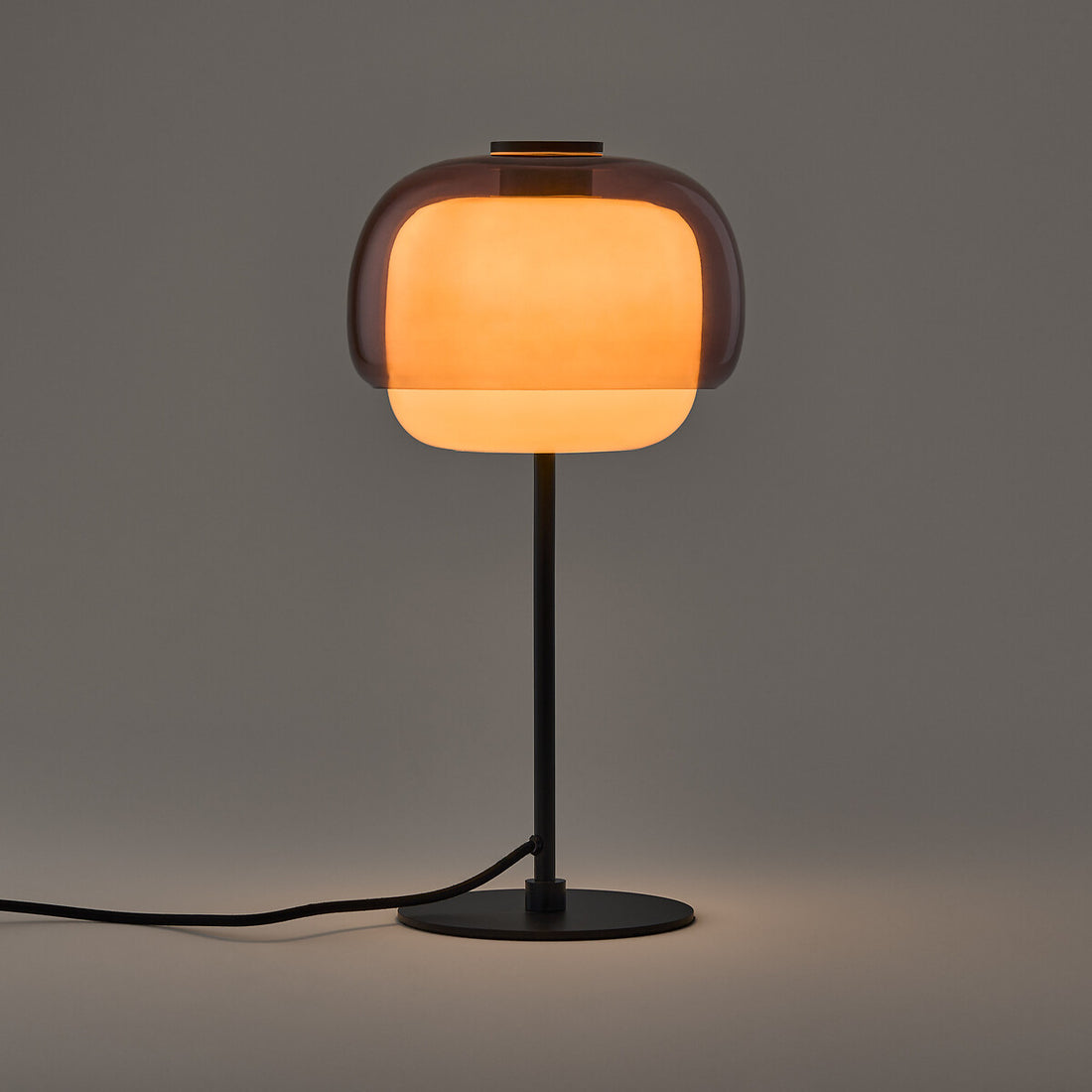 Lampe à poser Kinako – double sphère de verre, vue de côté