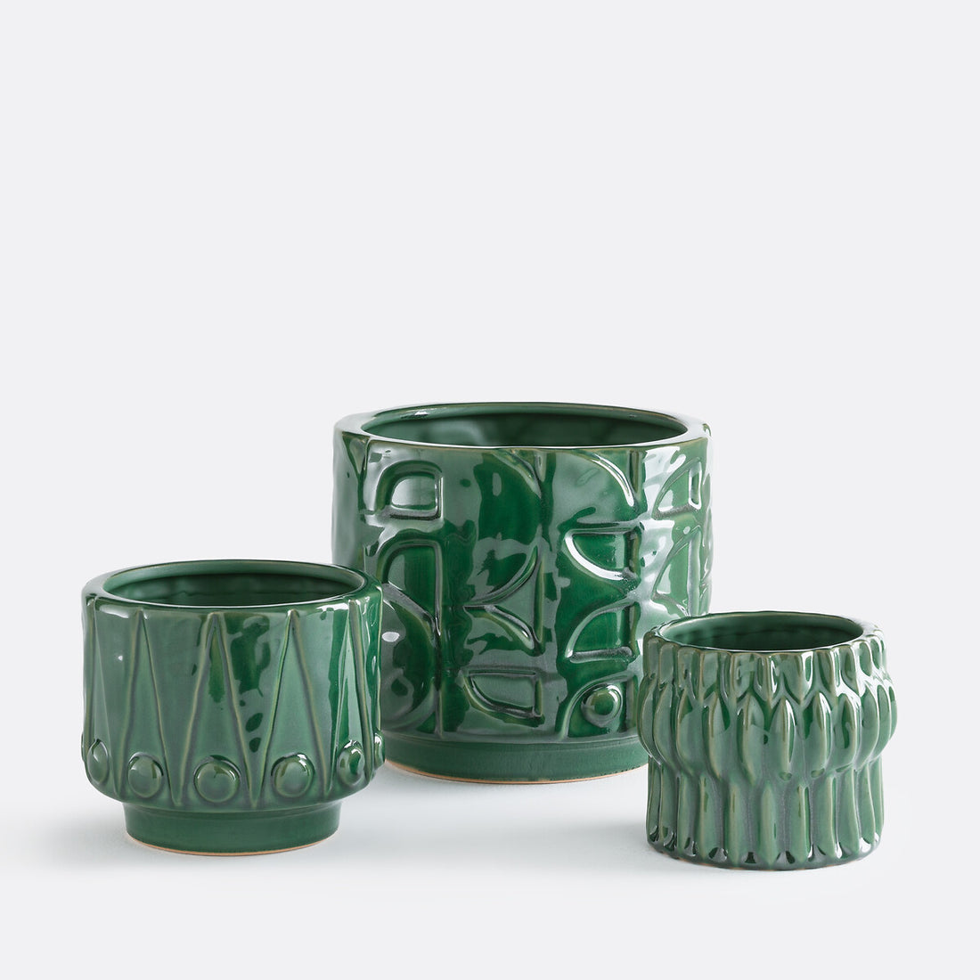 Cache-pot Kynia – détail du relief et de l'émail réactif vert