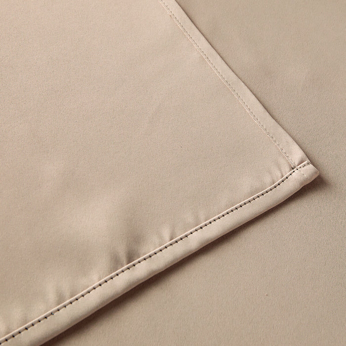Rideau Voska beige – ambiance chambre lumineuse