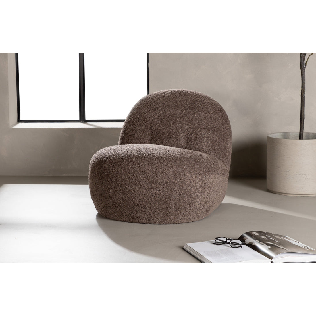 Omaha armchair