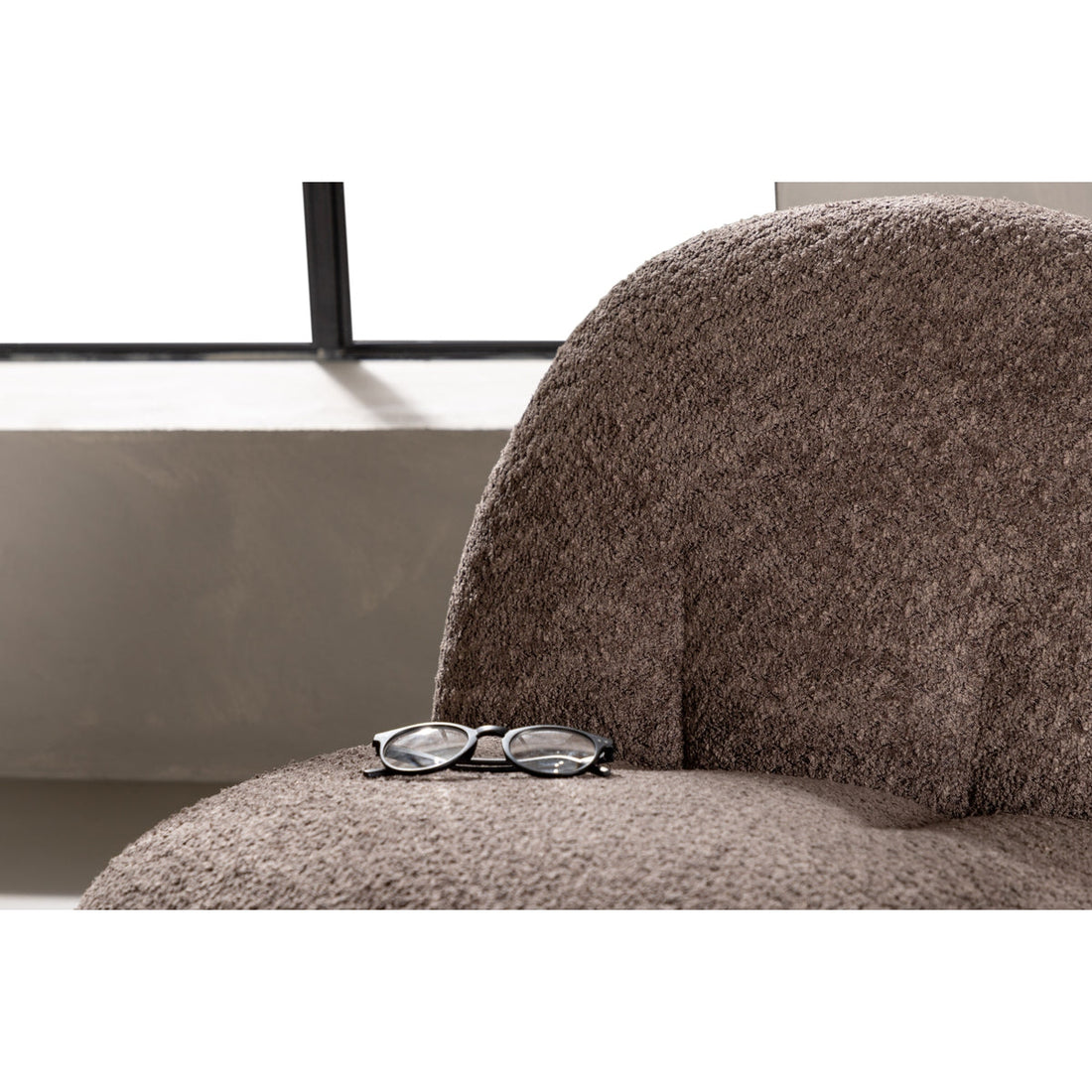 Omaha armchair