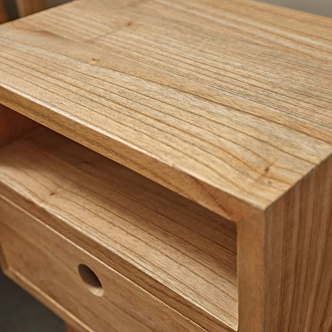 Table de chevet Esmee – Berah Getah
