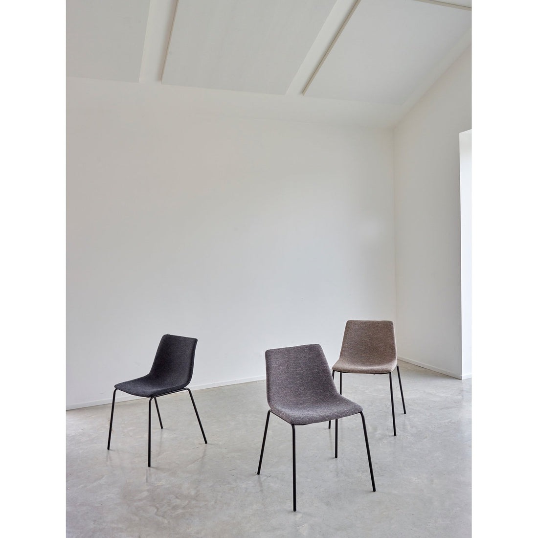 Chaise Romo (x2)