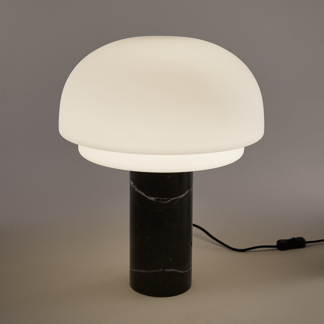 Lurcy table lamp
