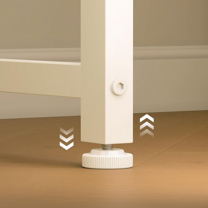 Table de bureau Novia – vue du plateau mélaminé blanc
