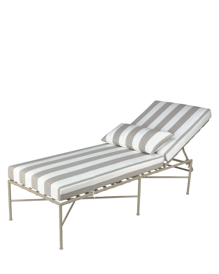 Bain de soleil Bel Air, tissu rayé taupe et structure métal - vue détourée