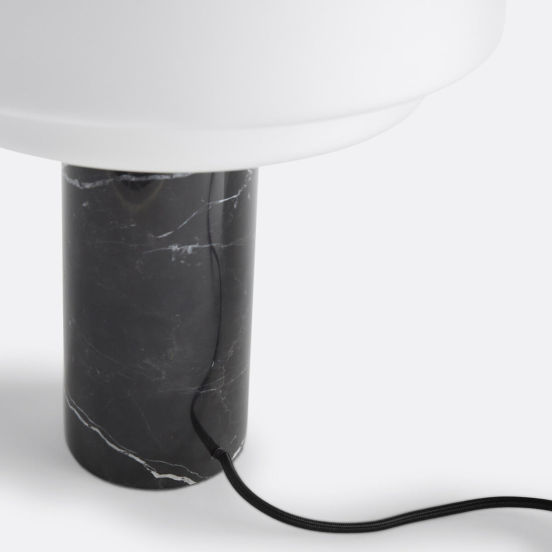 Lurcy table lamp