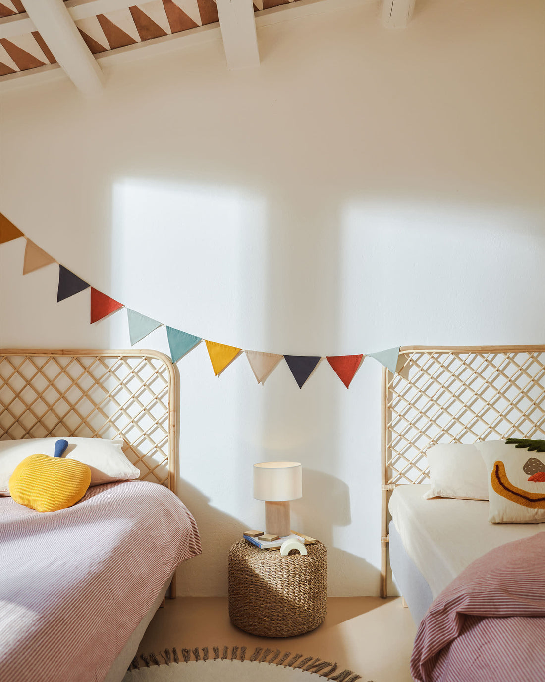 Lampe à poser Llançà – détail ambiance chaleureuse