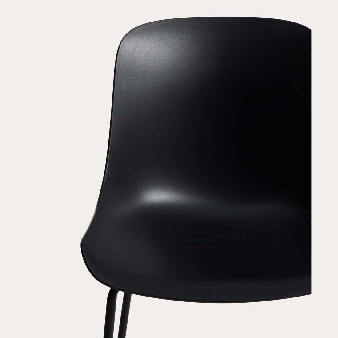 Chaise Alaró noire – détail de l'assise
