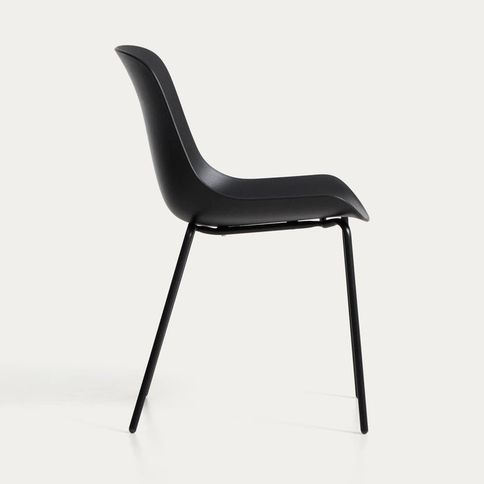 Chaise Alaró noire – vue de trois quarts