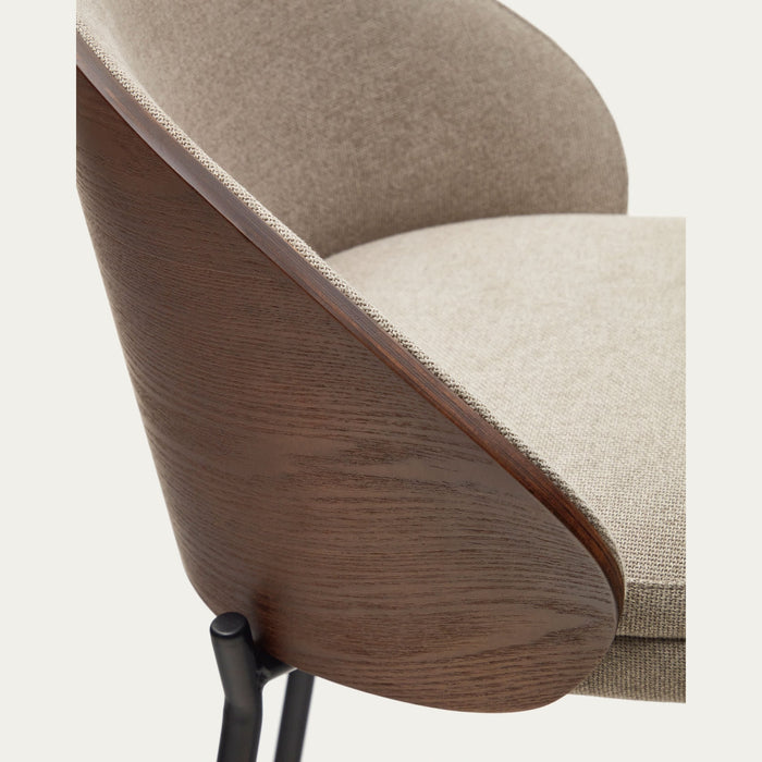 Tabouret Alella beige – détail du dossier en frêne