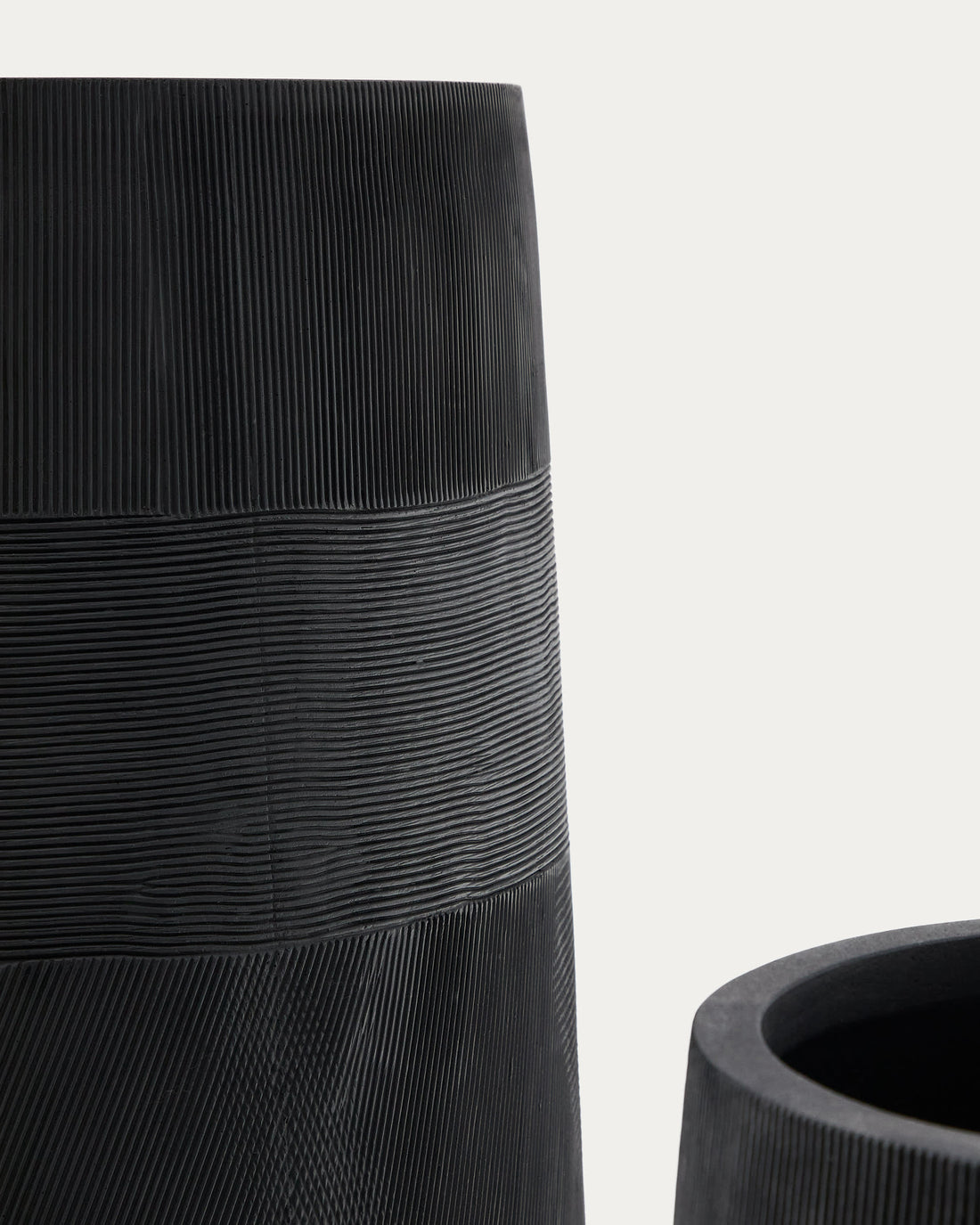 Cache-pot Solsona noir – vue de dos