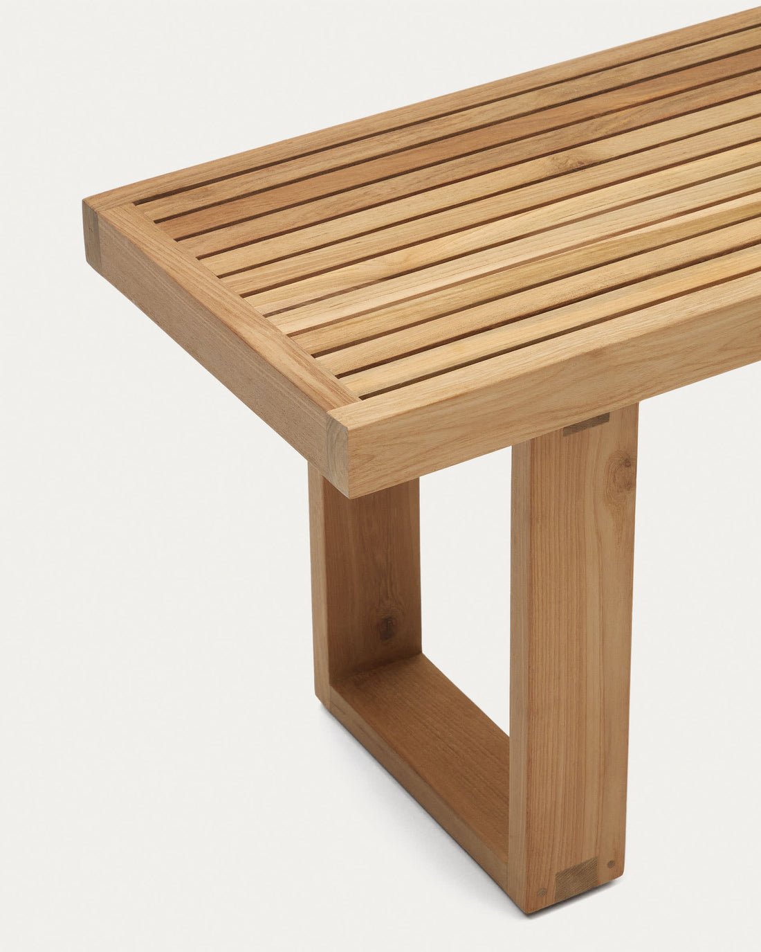Banc Tamariu en teck massif – détail de l'assise