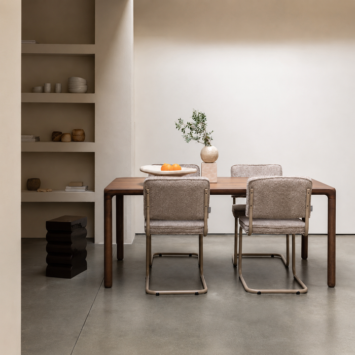 Skoll extendable table