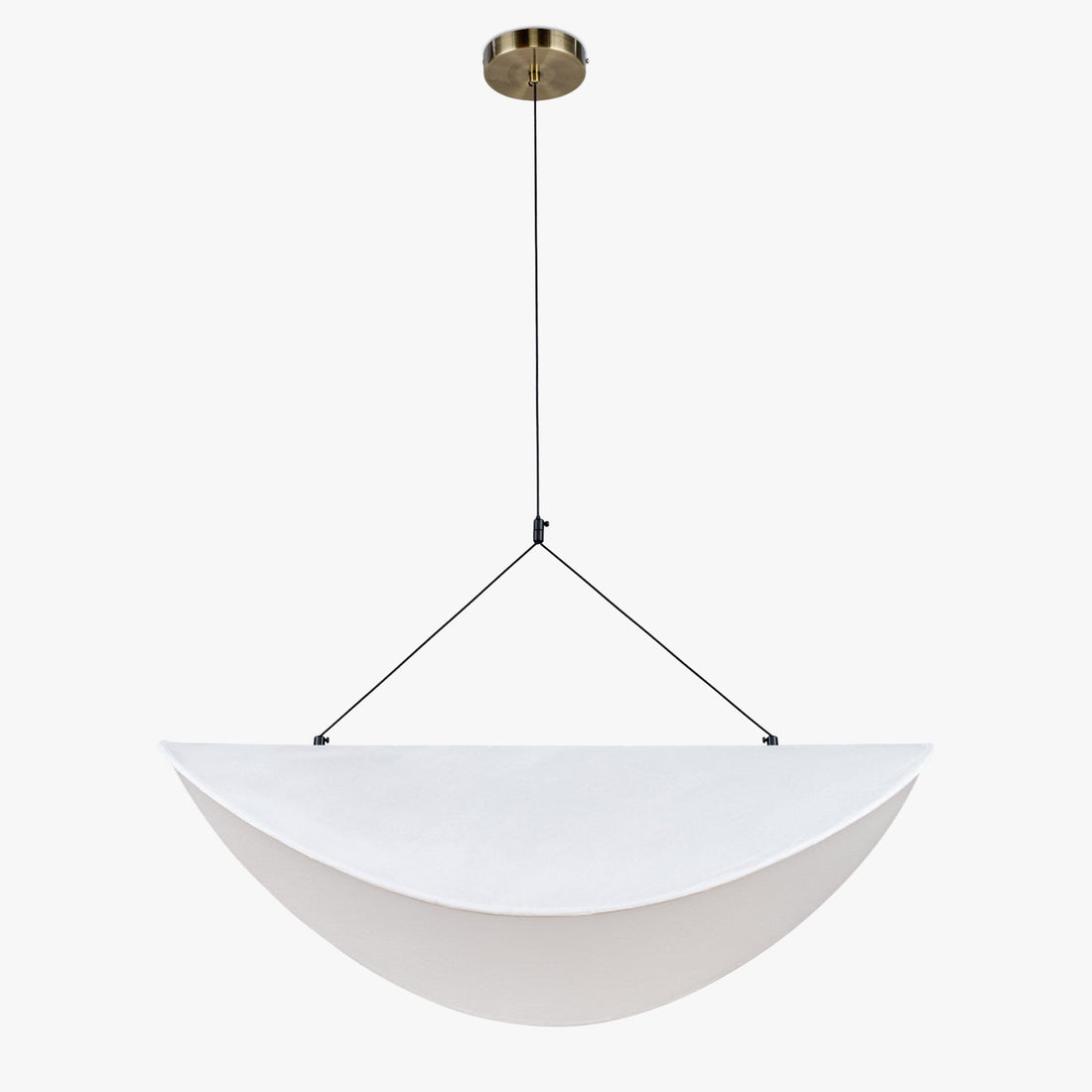Suspension Fukui blanc et laiton brossé – vue de trois quarts