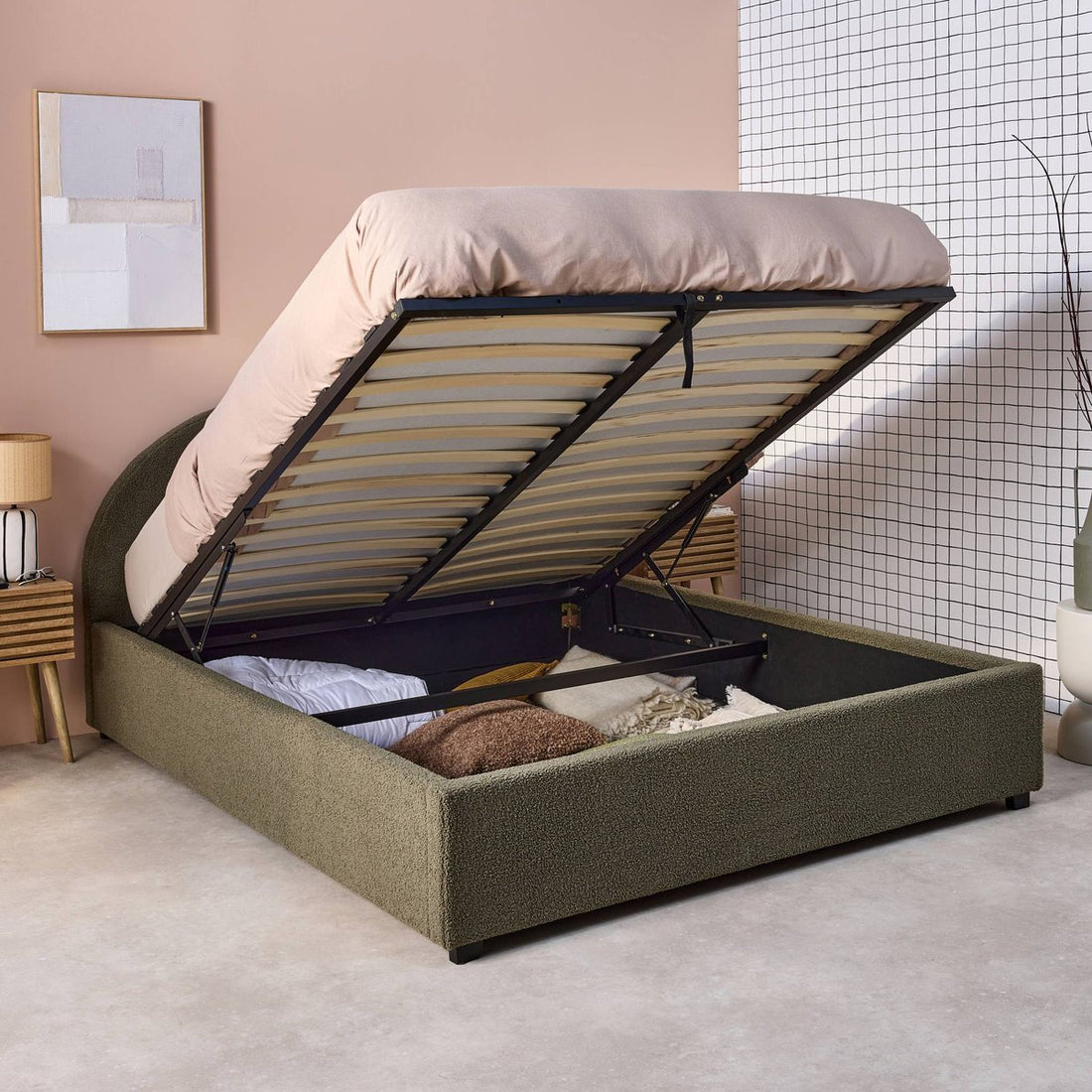 Spruce storage bed