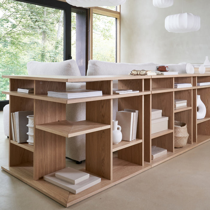Bibliothèque d'angle Abalys – mise en ambiance salon