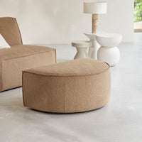 Repose-pieds Dario camel – packshot fond blanc