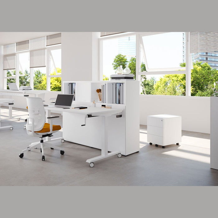 Bureau assis-debout Mobility – open space lumineux