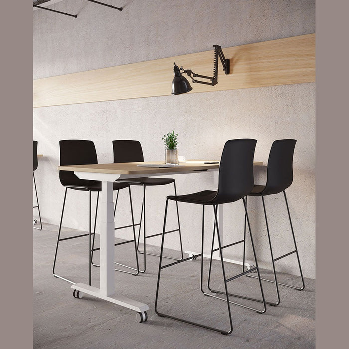 Bureau assis-debout Mobility – tables hautes mange-debout