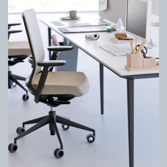 Bureau individuel ou multiposte Longo – visuel 8 de la gamme