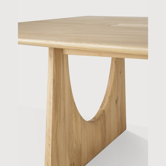 Geometric meeting table