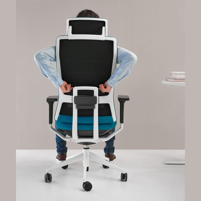 Siège de bureau TNK Flex – vue de dos, réglage du support lombaire