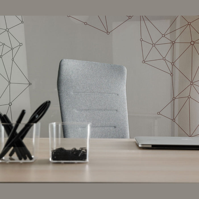 Siège de bureau TNK Flex gris – détail du dossier en situation