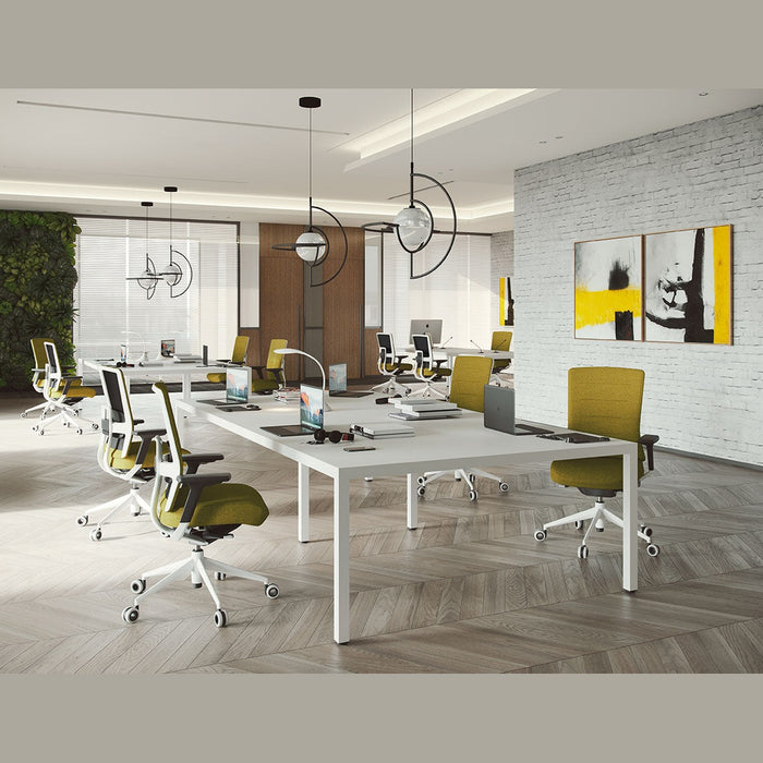 Siège de bureau TNK Flex vert – open space lumineux