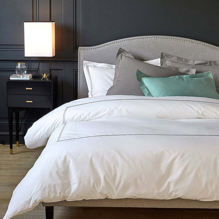 Table de chevet Elna noire – mise en ambiance chambre