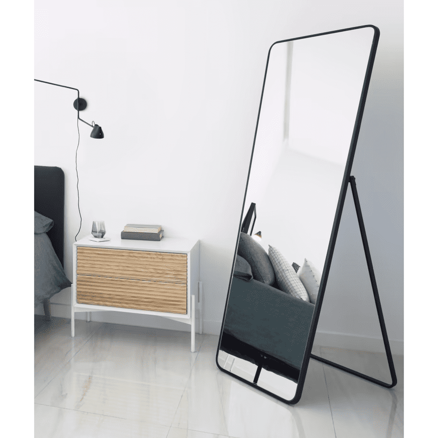 Miroir sur pied